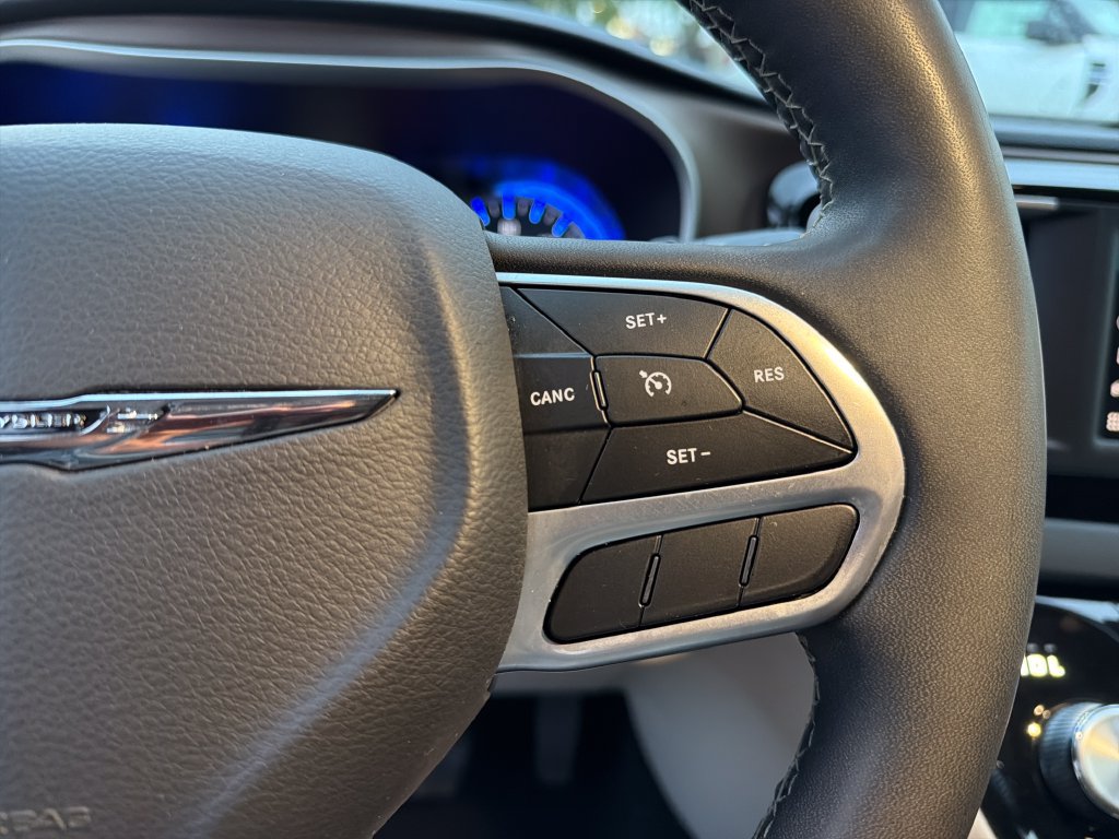 Used 2023 Chrysler Voyager LX FWD image 20