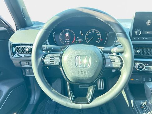 Used 2025 Honda Civic Sport image 16