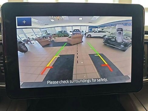 Used 2023 Ford Explorer XLT w/ Equipment Group 202A image 20