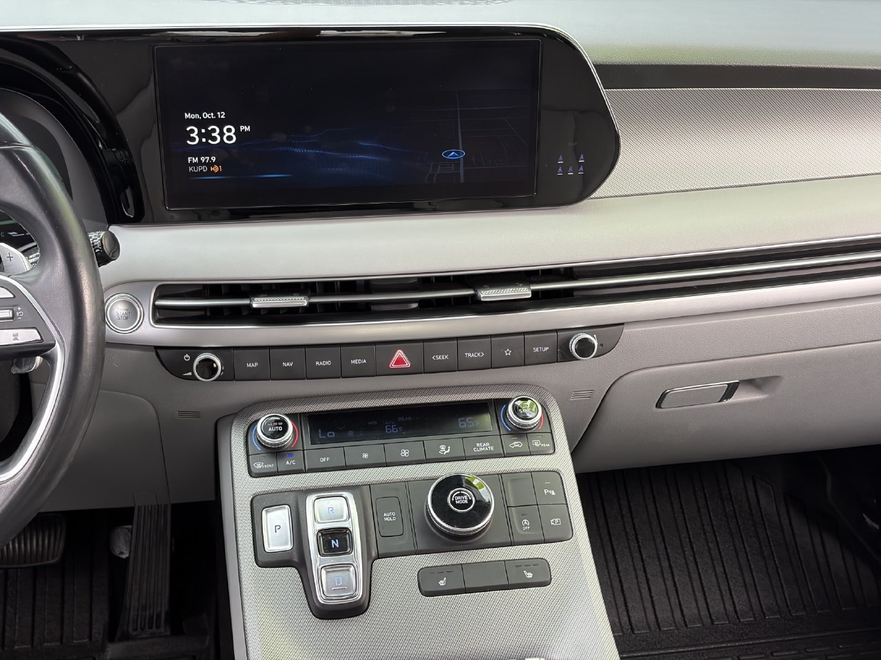 Used 2023 Hyundai Palisade SEL FWD image 16