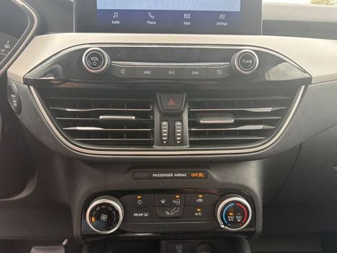 Used 2022 Ford Escape SE FWD image 31