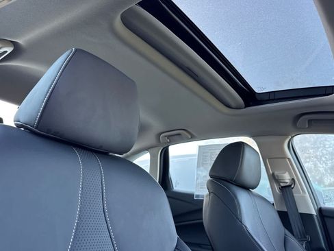 Used 2025 Acura TLX w/ Technology Package FWD image 17