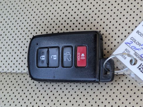 Used 2014 Toyota Highlander Limited image 25