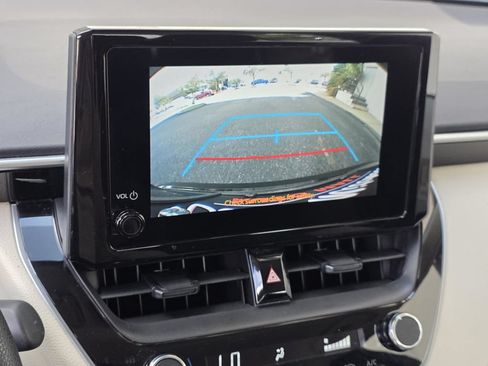 Used 2024 Toyota Corolla LE FWD image 11