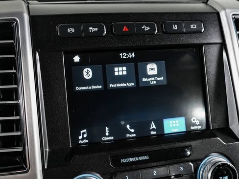 Used 2019 Ford F250 Platinum w/ Platinum Ultimate Package AWD/4WD image 28