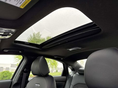 Used 2023 Kia Forte GT-Line w/ GT-Line Premium Package FWD image 4