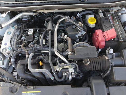Used 2025 Nissan Sentra SV FWD image 30