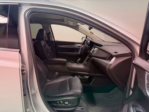 Used 2018 Cadillac XT5 Premium Luxury image 28