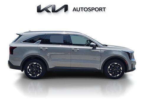 Certified 2026 Kia Sorento S w/ S Panoramic Sunroof Package FWD image 7