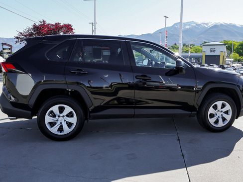 Certified 2024 Toyota RAV4 LE AWD/4WD image 9