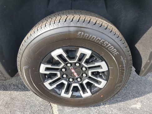 New 2026 GMC Sierra EV Elevation image 8