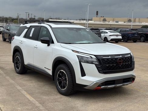 New 2026 Nissan Pathfinder Rock Creek image 5