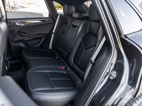 New 2026 Porsche Macan image 34