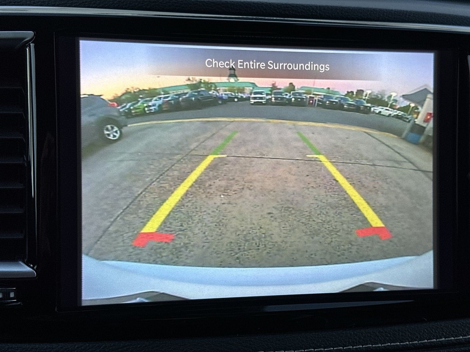 Used 2024 Chrysler Pacifica Limited FWD image 20