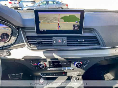 Used 2018 Audi SQ5 Prestige w/ Prestige Package image 17