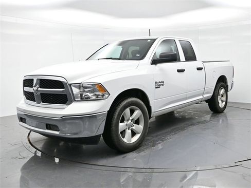 Used 2024 RAM 1500 Classic SLT image 3