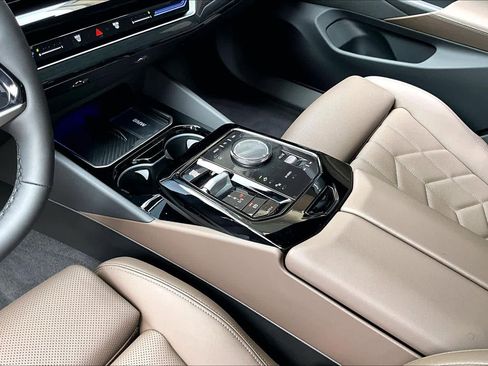 Used 2026 BMW 530i image 16