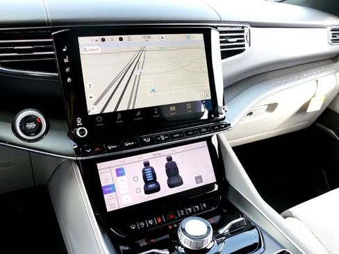 New 2026 Jeep Grand Wagoneer Summit image 13