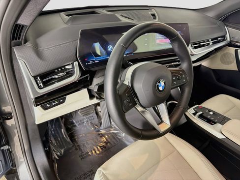 Used 2026 BMW X2 xDrive28i w/ Technology Package AWD/4WD image 9