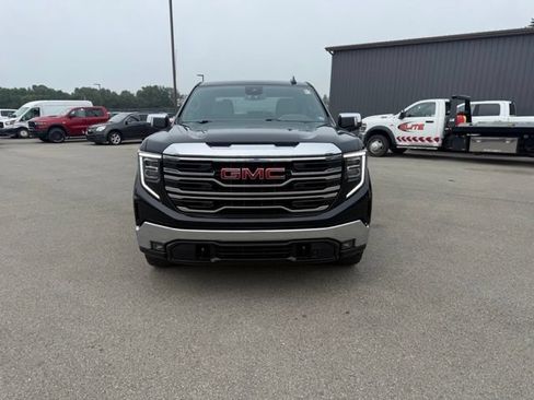 Used 2024 GMC Sierra 1500 SLT w/ SLT Convenience Package AWD/4WD image 2