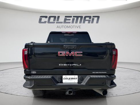 Used 2025 GMC Sierra 2500 Denali w/ Technology Package AWD/4WD image 4