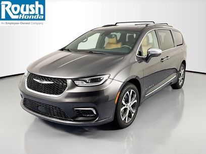 Used 2022 Chrysler Pacifica Pinnacle