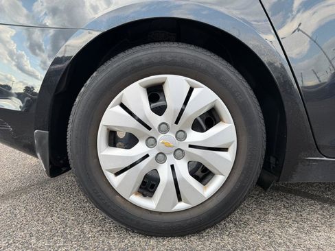 Used 2014 Chevrolet Cruze LS FWD image 42