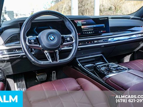 Used 2025 BMW i7 eDrive50 w/ M Sport Package image 28