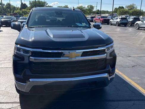 Used 2024 Chevrolet Silverado 1500 LT AWD/4WD image 16