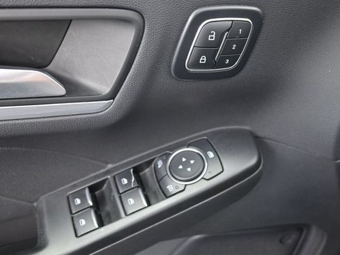 Used 2025 Ford Escape Platinum AWD/4WD image 27