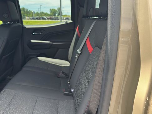 Used 2023 Chevrolet Colorado Z71 w/ Z71 Convenience Package 2 AWD/4WD image 10