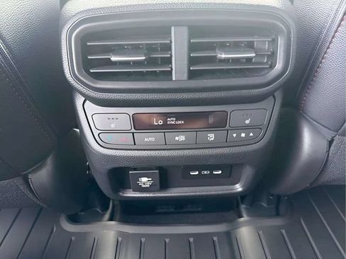 Used 2025 Honda Passport Black Edition image 28