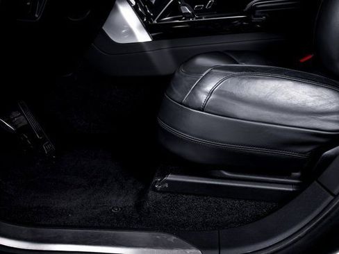 Used 2023 Land Rover Range Rover Long Wheelbase SE image 22