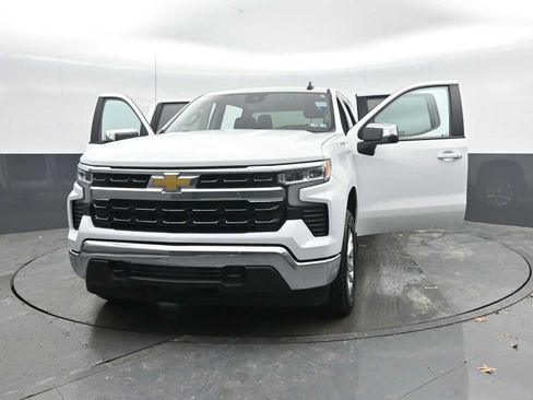 Used 2022 Chevrolet Silverado 1500 LT AWD/4WD image 53