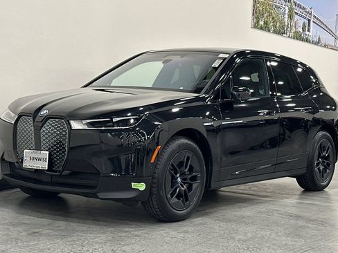 Used 2024 BMW iX xDrive50 AWD/4WD image 8