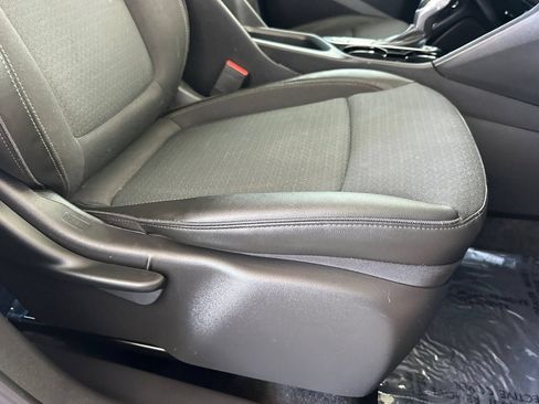 Certified 2025 Buick Encore GX Preferred FWD image 23