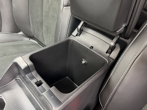 New 2025 Jeep Grand Cherokee Altitude image 20