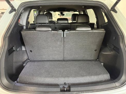 Used 2022 Volkswagen Tiguan SE R-Line FWD image 22
