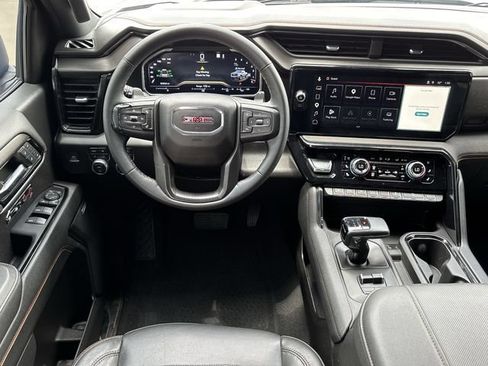 Used 2023 GMC Sierra 1500 AT4 w/ AT4 Premium Package AWD/4WD image 13
