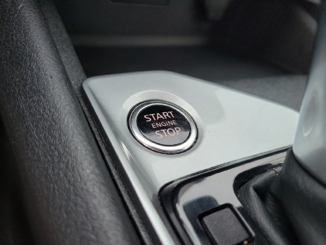 Used 2025 Nissan Altima 2.5 SV FWD image 25