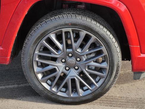 Used 2022 Jeep Compass Limited image 15