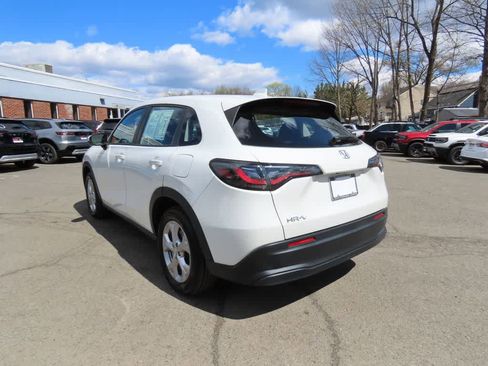 Certified 2023 Honda HR-V LX image 4