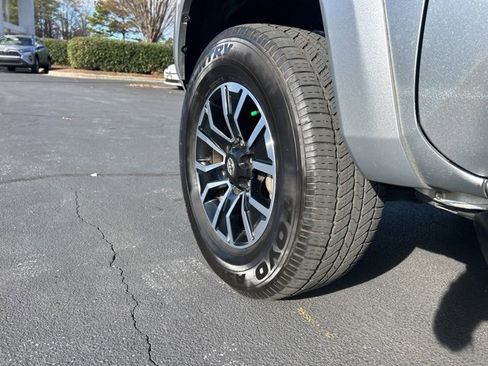 Used 2023 Toyota Tacoma TRD Sport image 11