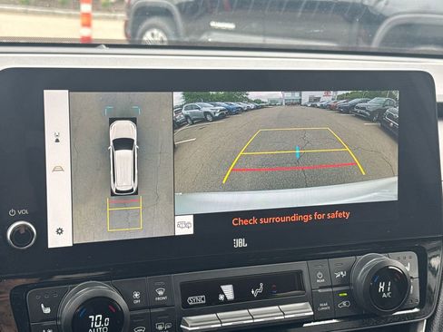Used 2024 Toyota Grand Highlander AWD image 24