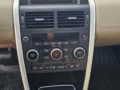 Used 2016 Land Rover Discovery Sport HSE AWD/4WD image 11