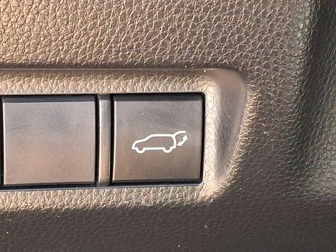 Used 2019 Toyota RAV4 XLE w/ Convenience Package AWD/4WD image 29