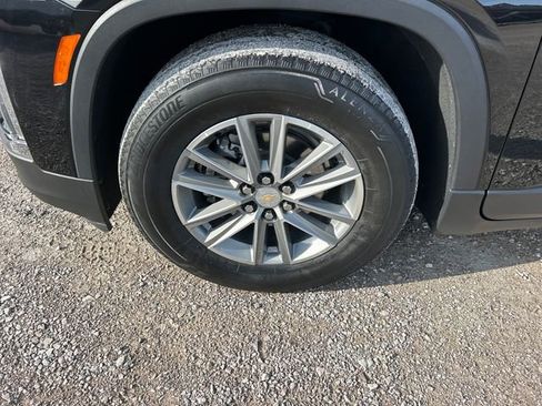 Used 2023 Chevrolet Traverse LT image 56