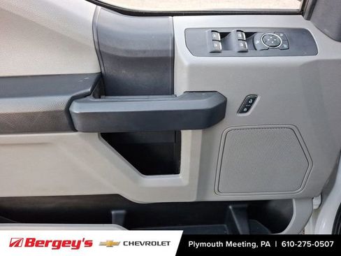 Used 2022 Ford F250 XL w/ Power Equipment Group image 14