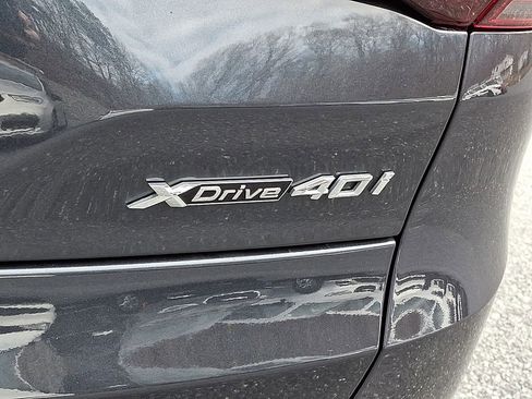 Used 2022 BMW X5 xDrive40i w/ Parking Assistance Package AWD/4WD image 32