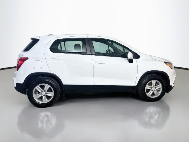 Used 2021 Chevrolet Trax LS FWD image 11